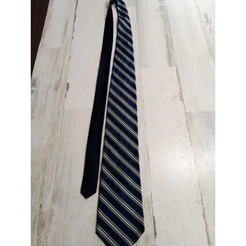 Tommy Hilfiger very nice